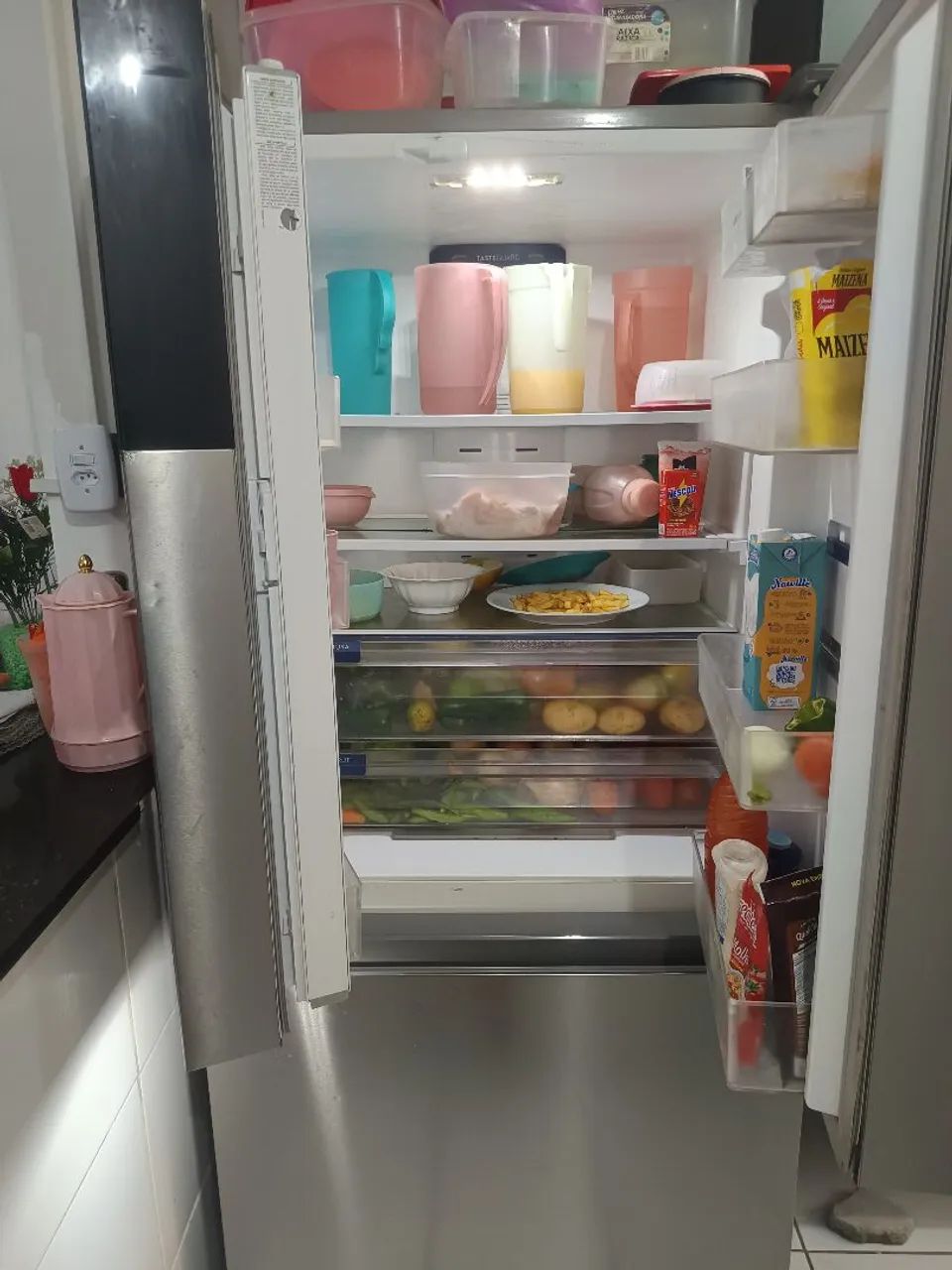 Vendo uma geladeira é uma mesa - Foto 4