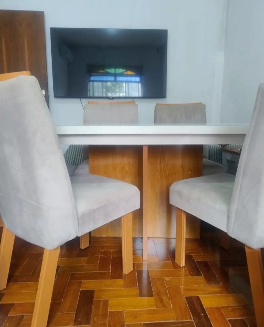 MESA DE JANTAR COM CADEIRAS - Foto 2