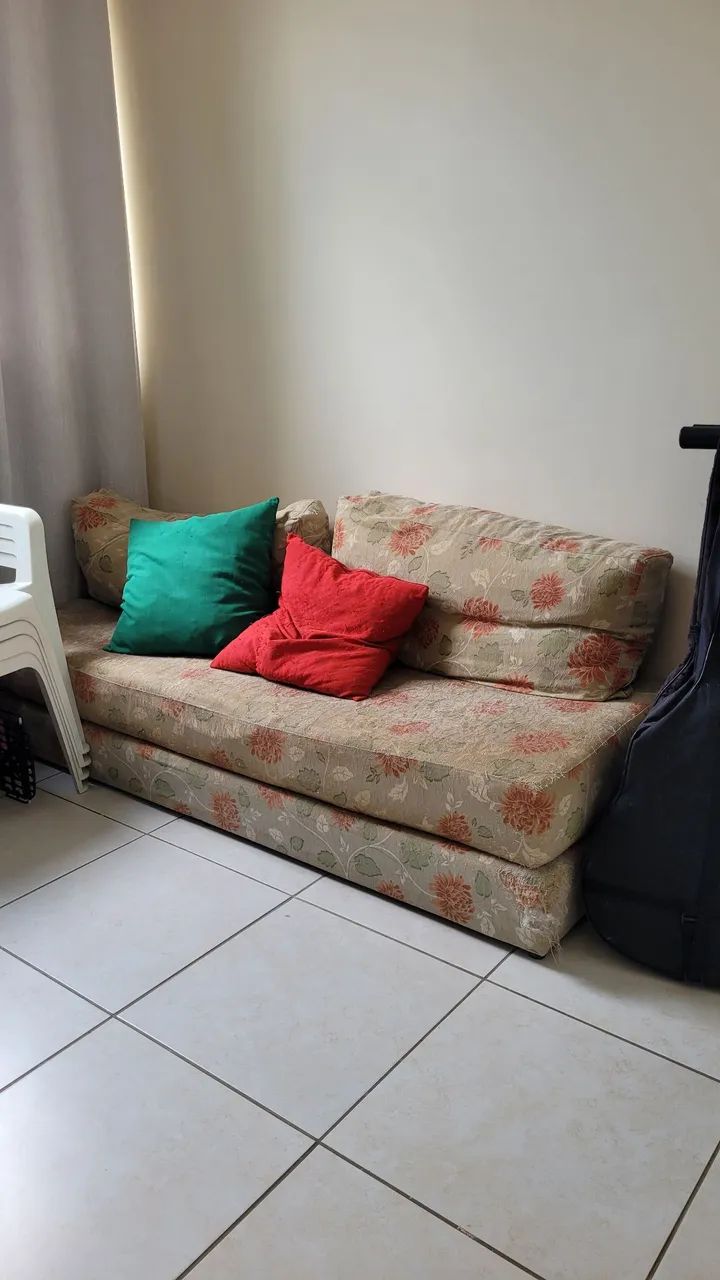 Sofá cama antigo para reforma