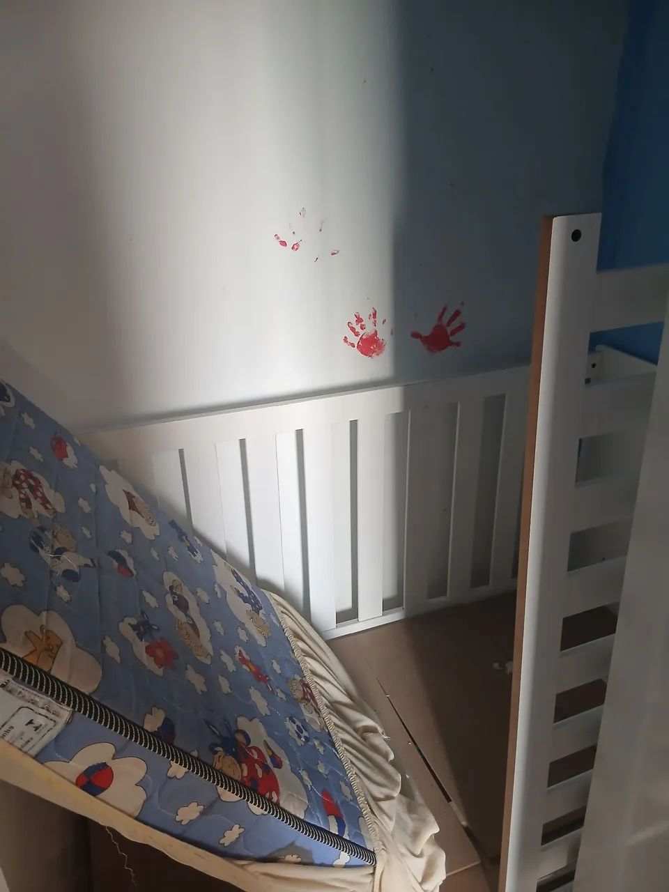Berço semi novo com colchão  - Foto 3