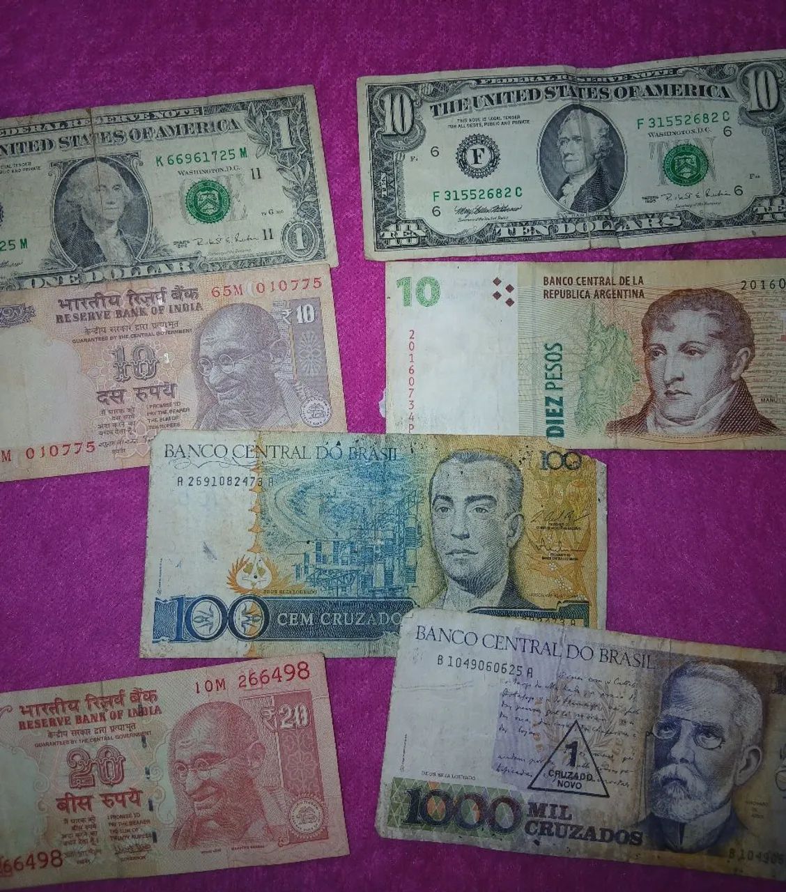 LOTE DE CÉDULAS ANTIGAS E INTERNACIONAIS - COLEÇÃO