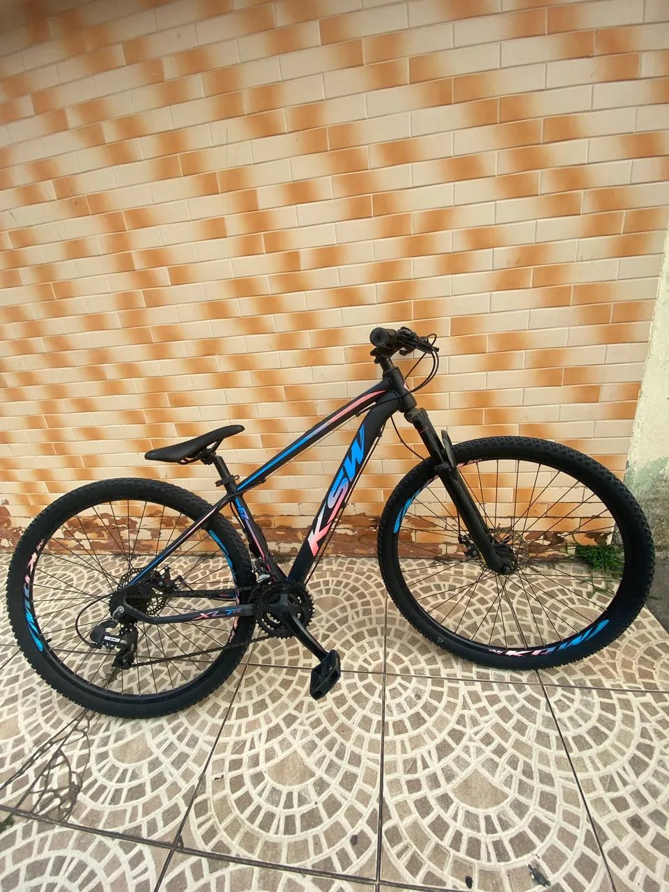 Vendo bicicleta ksw impecável semi nova