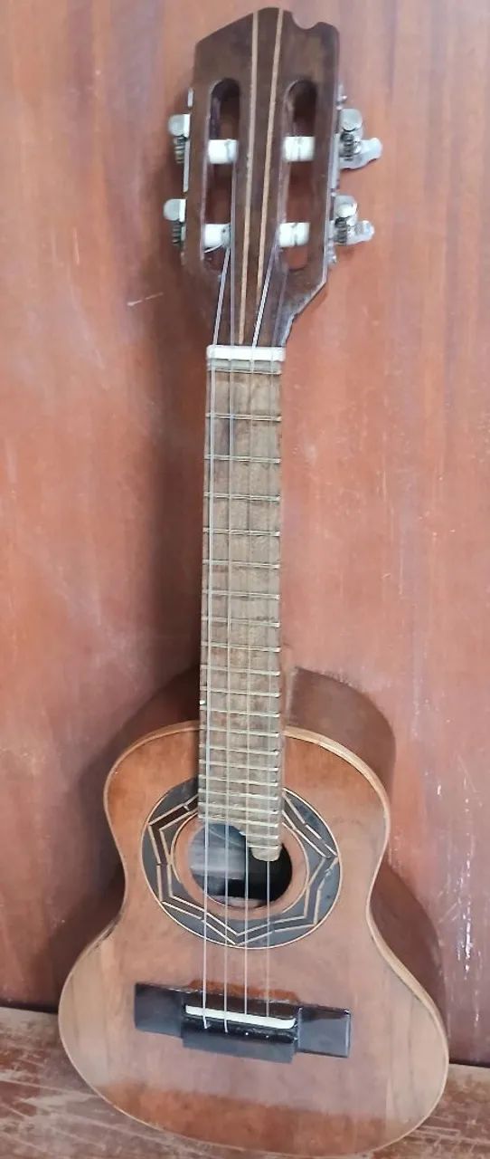 Cavaquinho Leite Luthier todo maciço 
