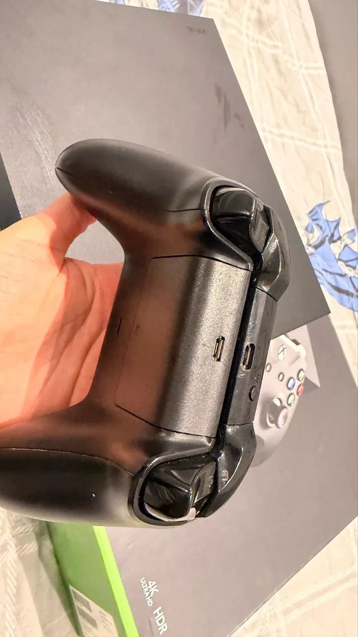 X box One X - 1T - Foto 3
