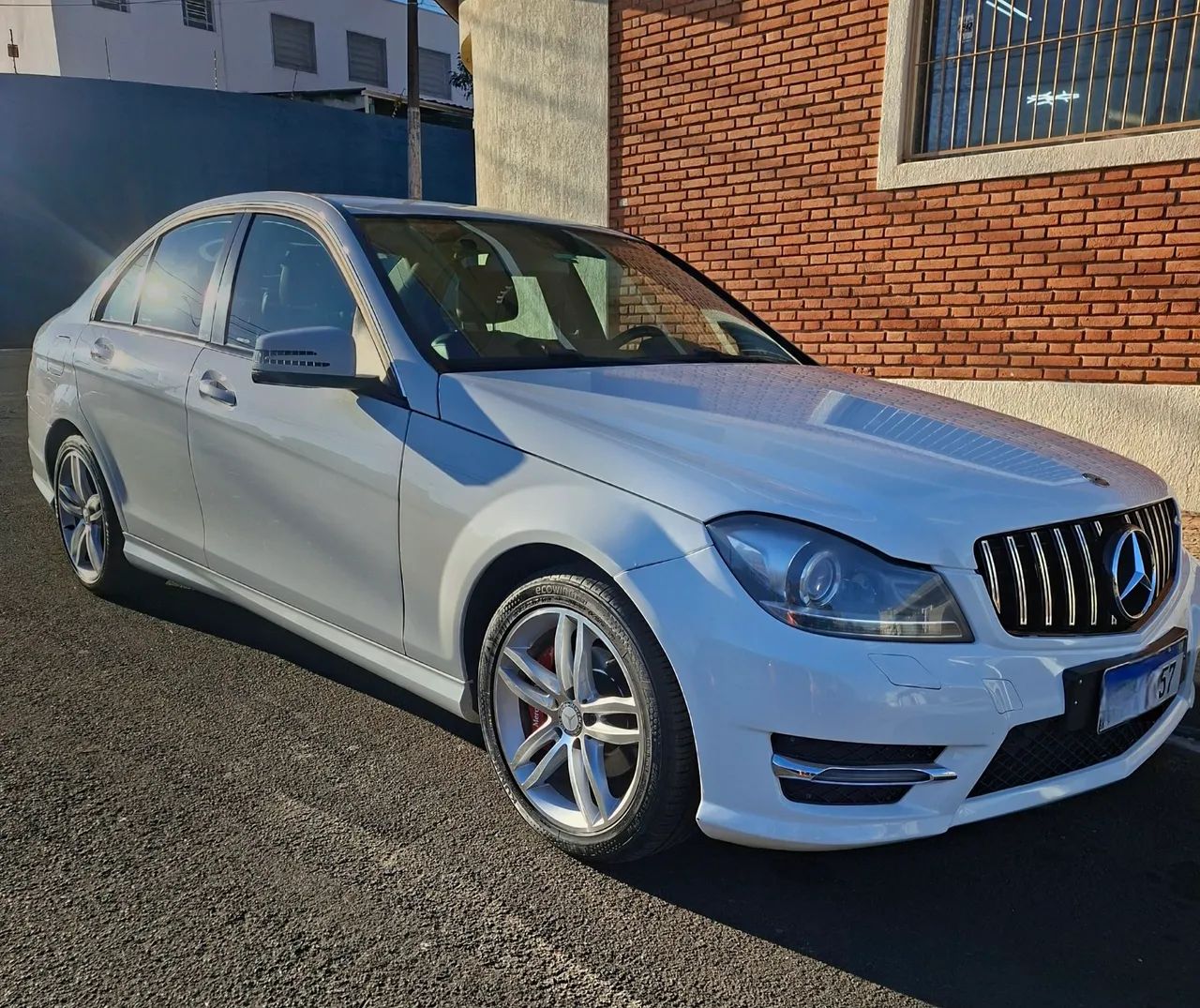 Mercedes-Benz C-180 CGI Sport 1.6 TB 16V 156cv Aut. 2014