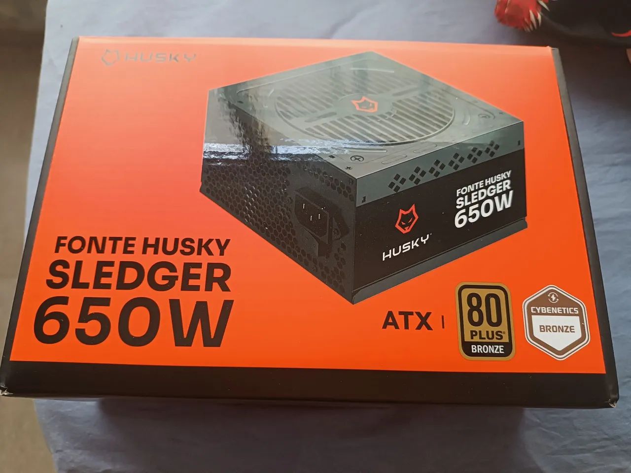 Fonte  Husky Sledger 650w nunca foi usada 