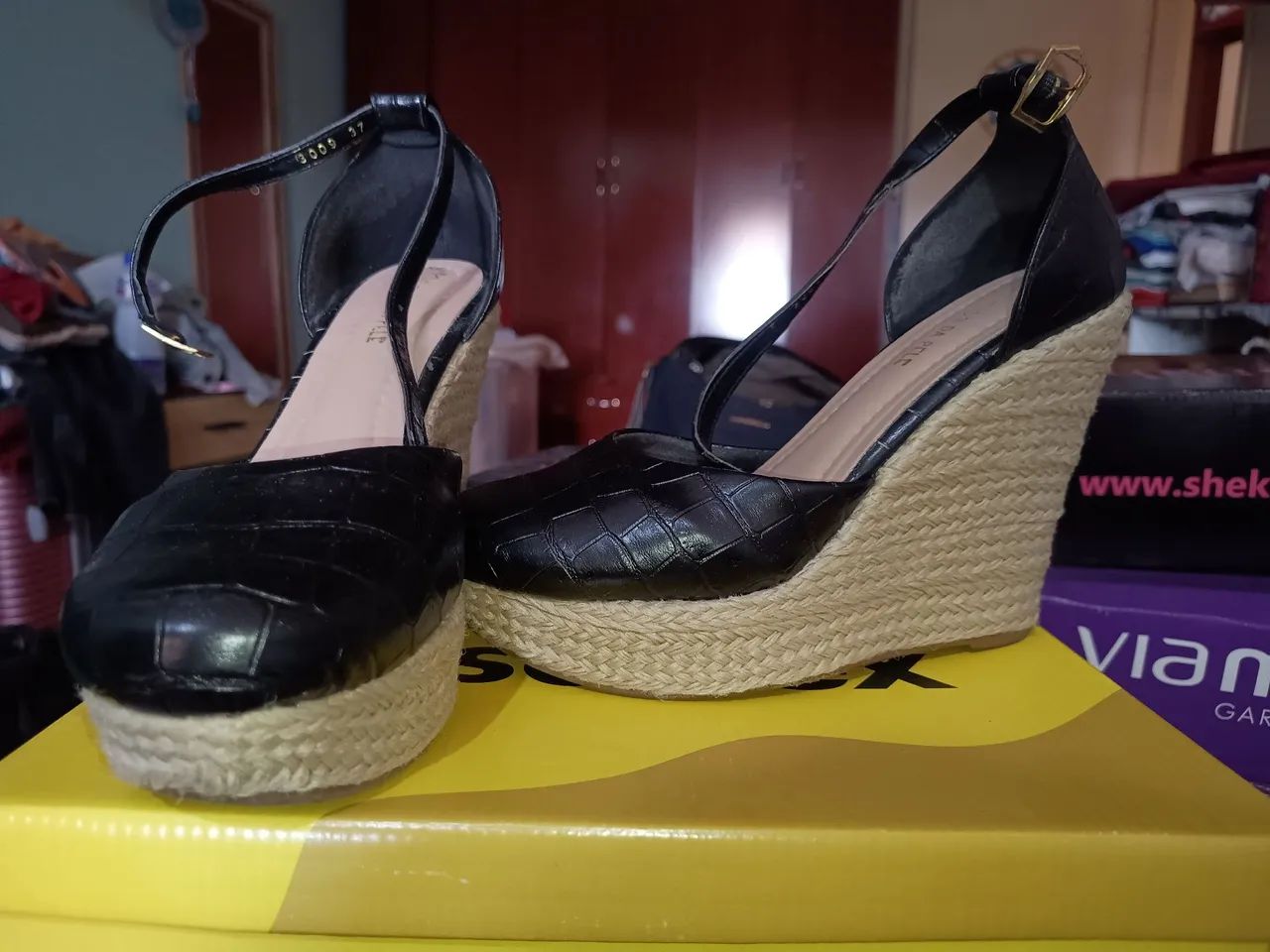 Sandália plataforma preta  - Foto 3