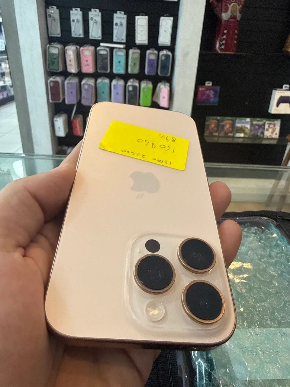 Iphone 16 pro 256 - Desert - Bateria 89% - com garantia  - Foto 4
