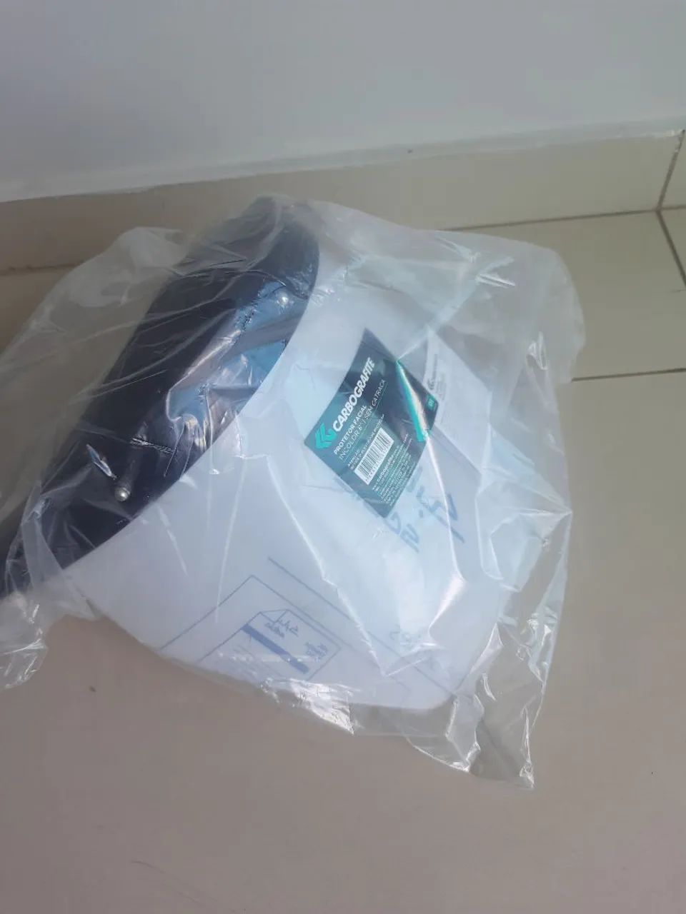 Protetor facial Carbografite incolor/Novo. - Foto 2