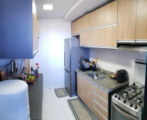 Vende-se Apartamento no Condomínio Brasil Beach, com 2 Quartos sendo 1 Suíte