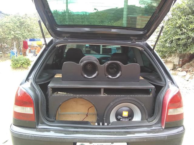 Som automotivo