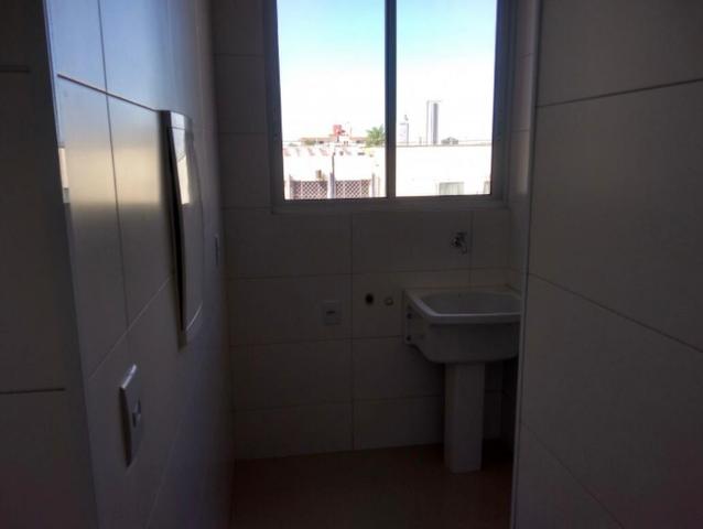 Alugo apto no edifício JK com armários nos quartos e cozinha - Foto 2