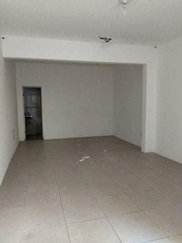 Salas em galeria na Treze de Julho - Foto 19