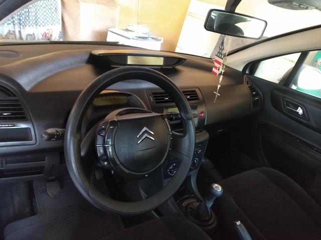 Vendo ou troco Citroen C4 Hatch 1.6 Manual com GNV - Foto 4