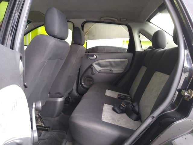 Fiesta Sedan 1.0 (Flex) Completo 2009 - Foto 9