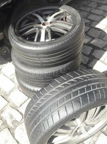 Vende-se jogo de rodas 17" 5 furos com pneus meia vida! - Foto 2