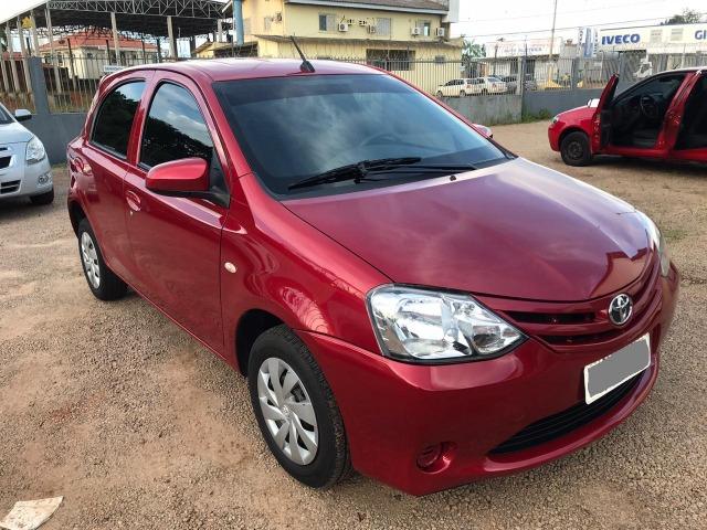 Etios hatch X 1.3 2017 com 38mil KM Semi novo e Impecável - Foto 4