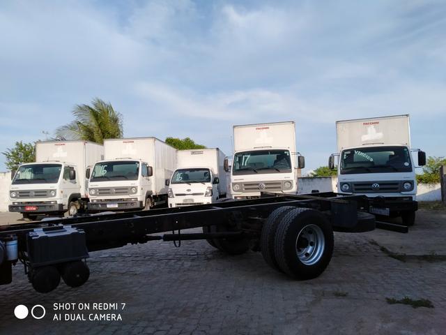 Vw 8.160 com ar no bau 2016