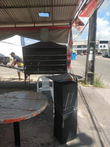 Vendo mesas fixas e churrasqueira com espetos - Foto 5
