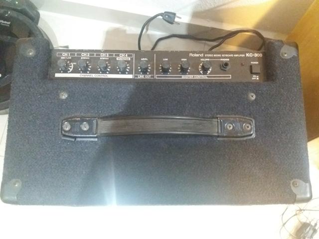 Amplificador Roland Kc 300 - Foto 2