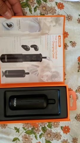 Fone de ouvidos sem fio com bluethoot e 4 gb de armazenamento