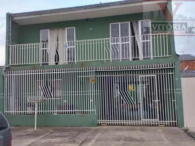 Sobrado no Tatuquara com 3 quartos sendo uma suíte; próximo ao módulo policia, parque, Hip