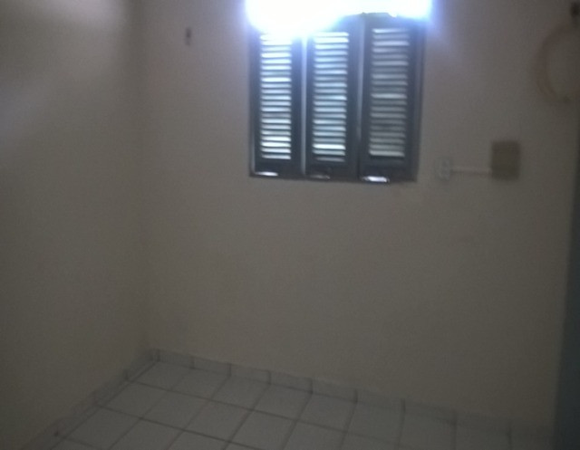 Aluga-se uma casa condomínio fechado - Foto 9