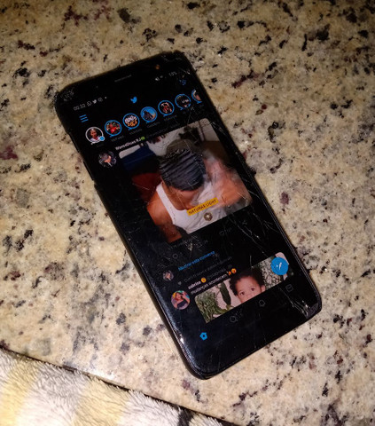 Samsung J6 - Foto 2