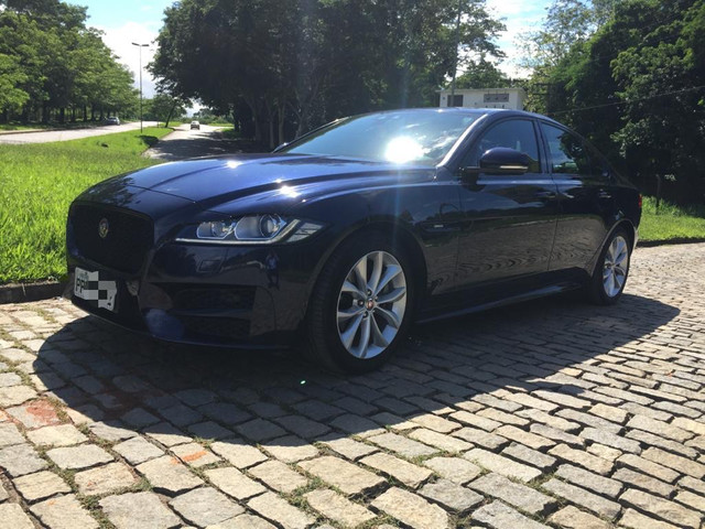 Jaguar XF 2.0 T R-SPORT