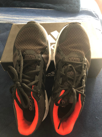 Tênis adidas muito novo número 38 - Foto 2