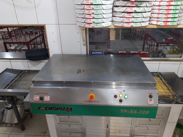 Forno esteira muito novo. No uso.