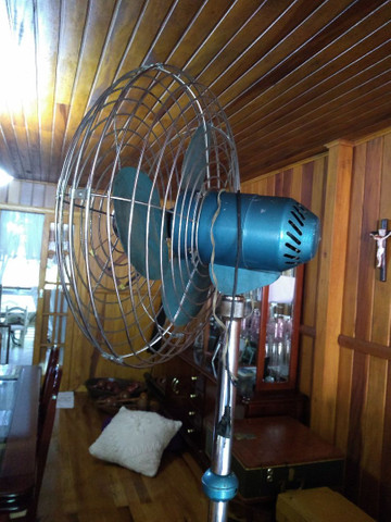 Desapego !!! Ventilador antigo grande funcionando !!! - Foto 2