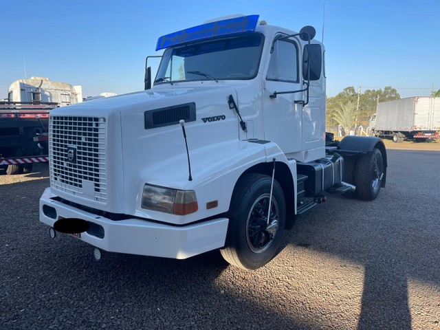 VOLVO 4X2 NL10 ANO 92