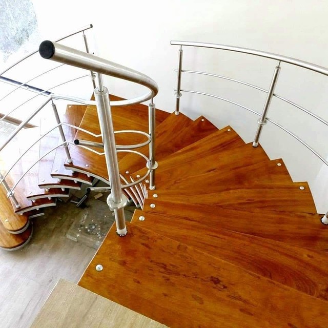Escadas de madeira. - Foto 5