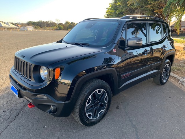 JEEP RENEGADE TRAILHAWK 2.0 4X4 TB DIESEL AUT 2016 - 1072750939 | OLX