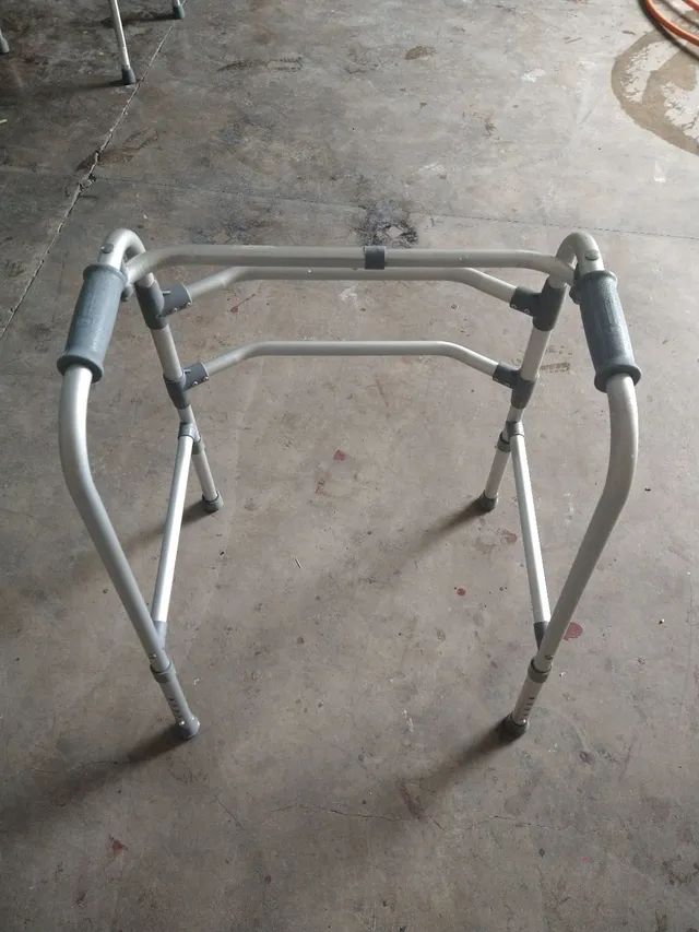 Andador três barros semi novo  - Foto 3