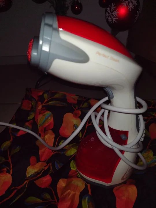 Vaporizador e Ferro de Passar Roupa Black Decker Modelo BDV2000V Higienizador 110V - Foto 2