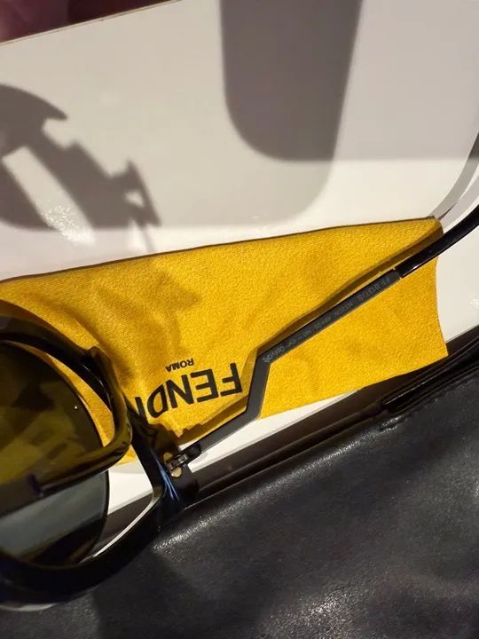 Óculos de sol FENDI - Foto 2