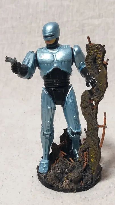 Robocop em resina 13 cm - Foto 4