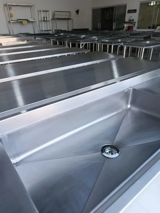 Bancadas, Mesas e Prateleiras em Aço Inox . - Foto 3