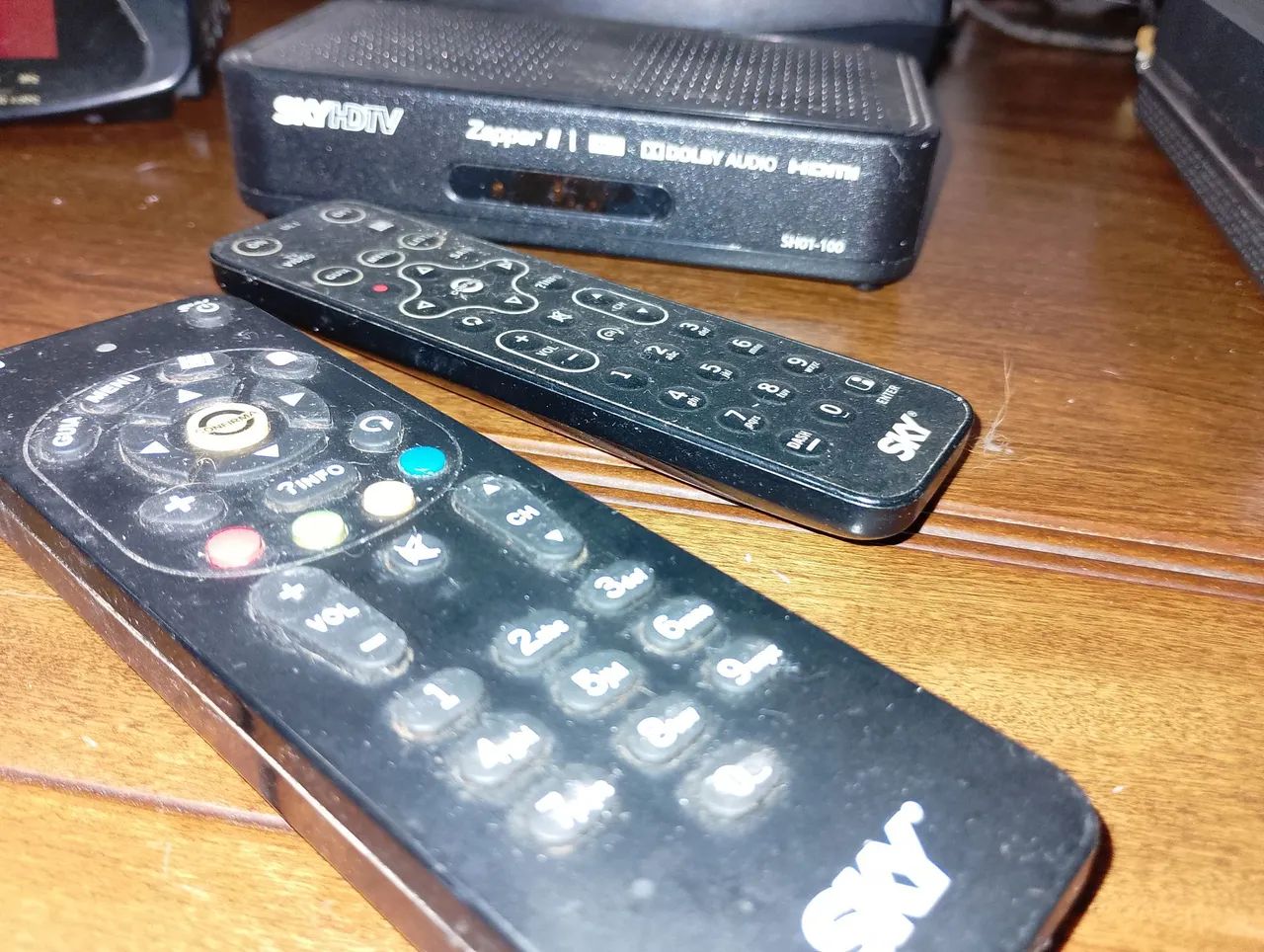4 PARA O V E UM RÁDIO RELÓGIO TUDO FUNCIONANDO PERFEITAMENTE  - Foto 2