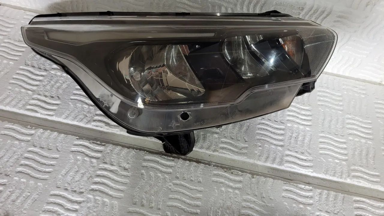 Farol direito argo cronos led