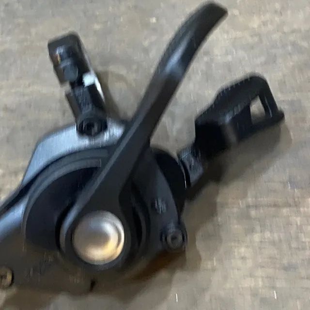 C321 Alavanca De Câmbio Shimano Deore Xt M8100 12v velocidades - Foto 5