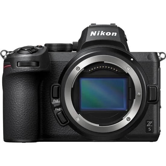 Câmera Digital Nikon Z5 24.3MP 3.2" - Nova na caixa