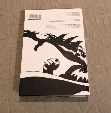 HQ Batman Noir - O Longo Dia das Bruxas - Foto 2