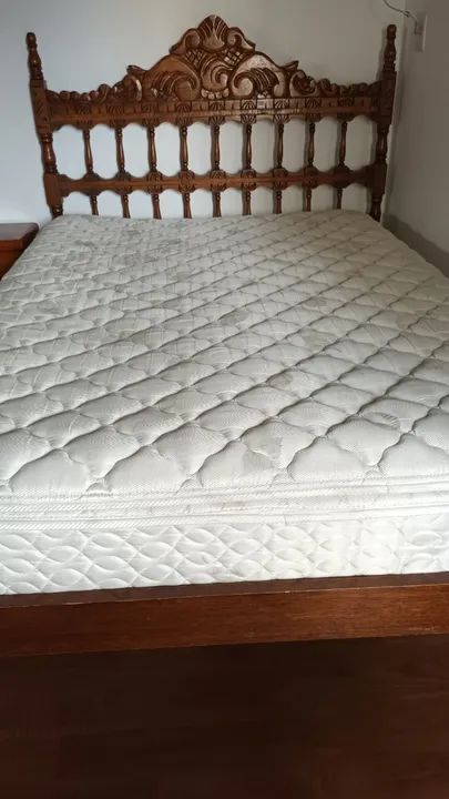 Cama de casal em madeira cerejeira com colchão de molas ensacadas marca Castor - Foto 5