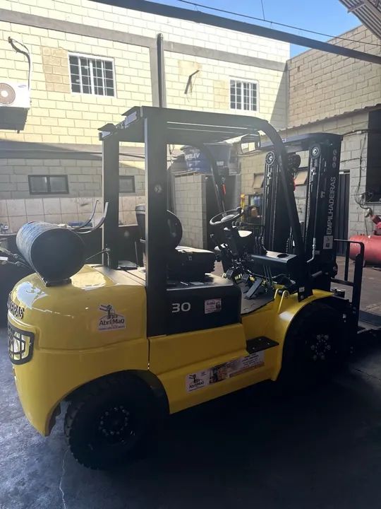 EMPILHADEIRAS PARA LOCAÇÃO !!! DE 2,5 A 16 TON !!? ATENDEMOS RIBEIRÃO E REGIÃO !!? - Foto 4