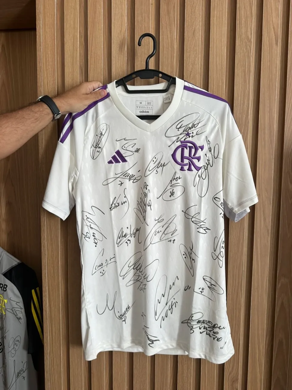 Camisa Flamengo de goleiro autografada por todo elenco 2025