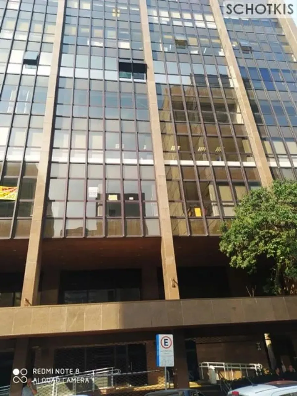 IMOBILIÁRIA SCHOTKIS ALUGA CONJUNTO COMERCIAL ANDAR INTEIRO NA RUA SETE DE SETEMBRO, 3º AN