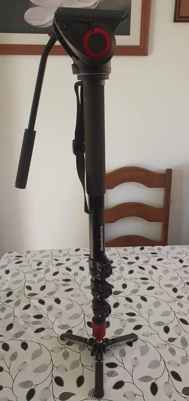 Vendo ou troco Monopé Manfrotto MVM500A com Cabeça Hidráulica